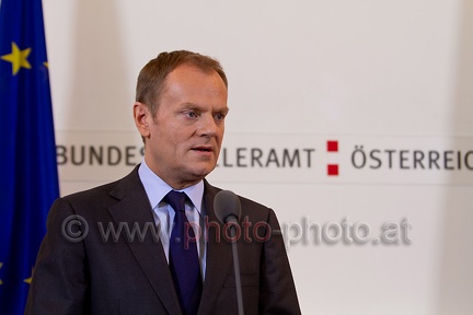 Donald Tusk bei Bundeskanzler Faymann (20110408 0031)